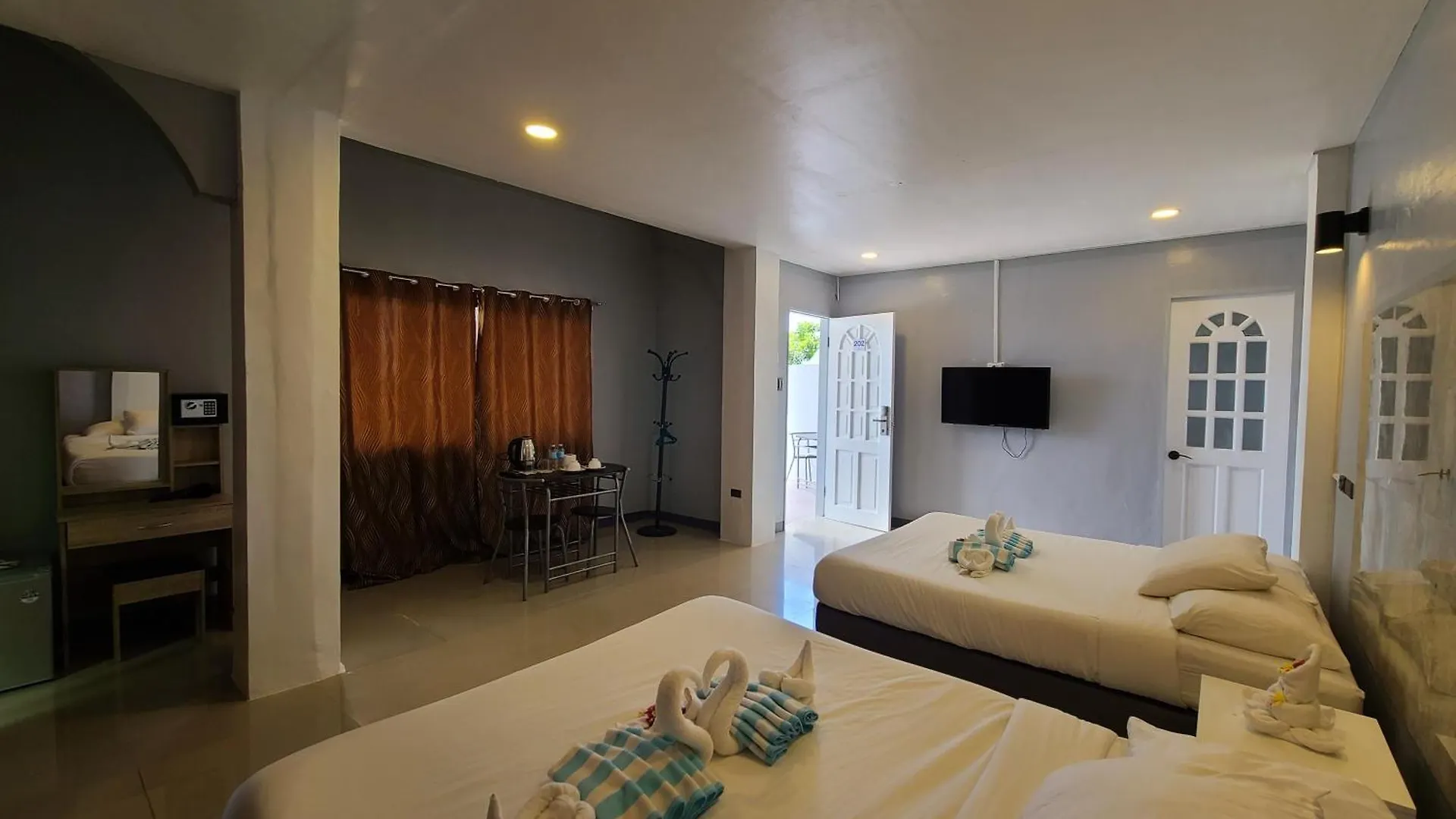 פנגלאו 버진 아일랜드 리조트 Virgin Island Resort Restaurant & Spa 0*,  הפיליפינים