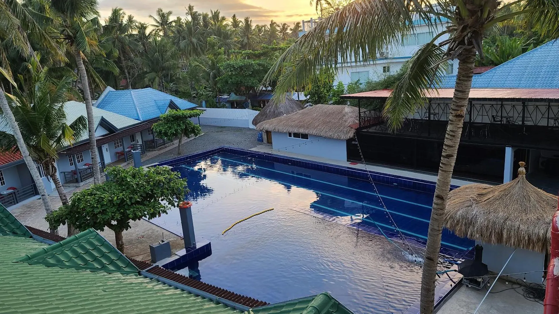 פנגלאו 버진 아일랜드 리조트 Virgin Island Resort Restaurant & Spa