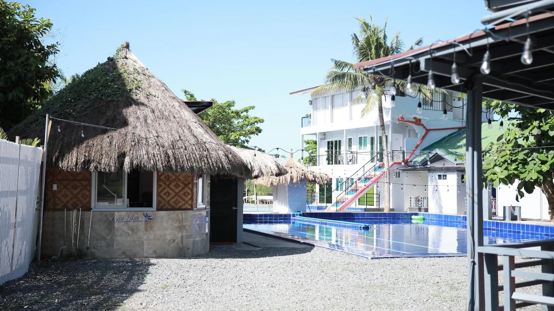 פנגלאו 버진 아일랜드 리조트 Virgin Island Resort Restaurant & Spa